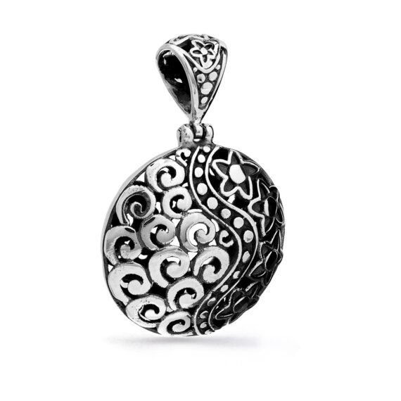 Tembok Silver Pendant