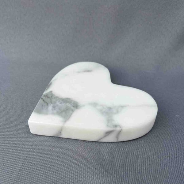 White Marble Heart Stand